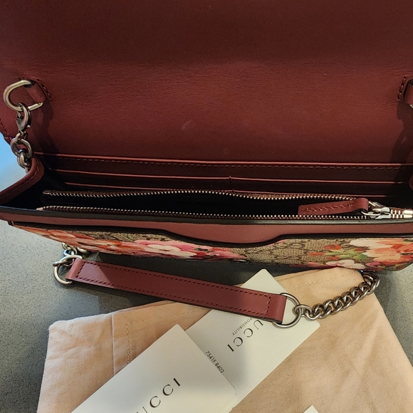 ✨️🌸👛GUCCI 410082GG Supreme Monogram Bloom purse 👛 with chain - Picture 13 of 16